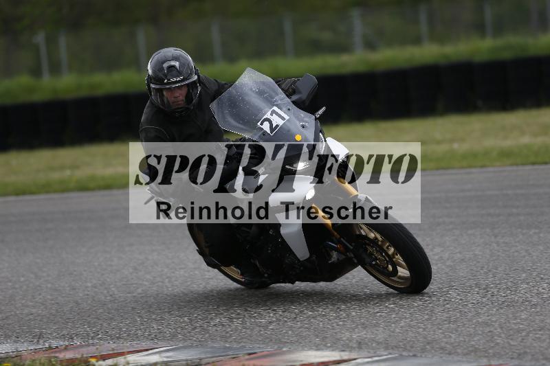 Archiv-2025/10 23.04.2025 Cornu Master School ADR/rot-rouge/21